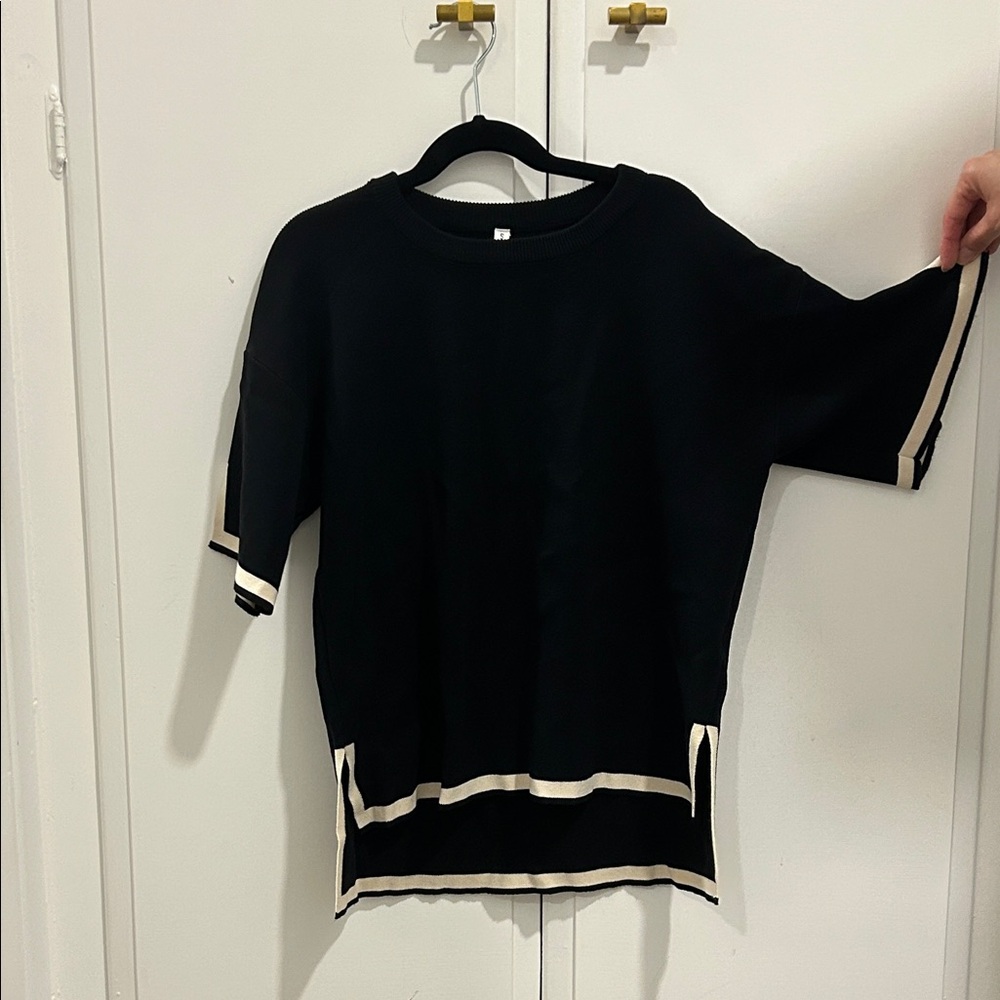 Black and White Short Sleeve Top